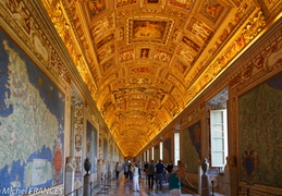 Dans les musées du Vatican, la salle cartographique
