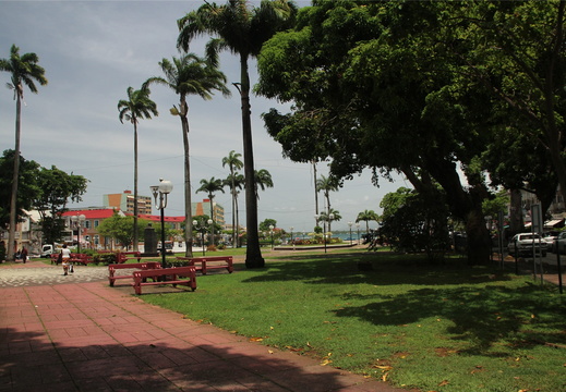 IMH 0900-small.JPG