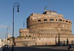 Le Castel Sant Angelo sur le chemin du Vatican