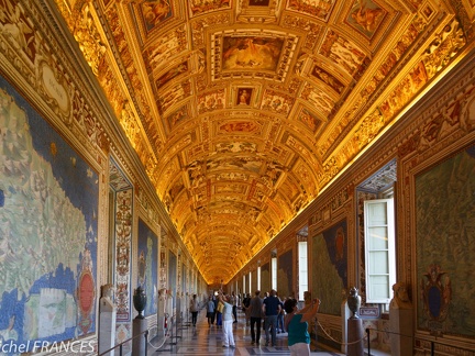 Dans les musées du Vatican, la salle cartographique