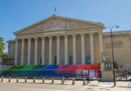 À l'Assemblée nationale - display this album À l'Assemblée nationale